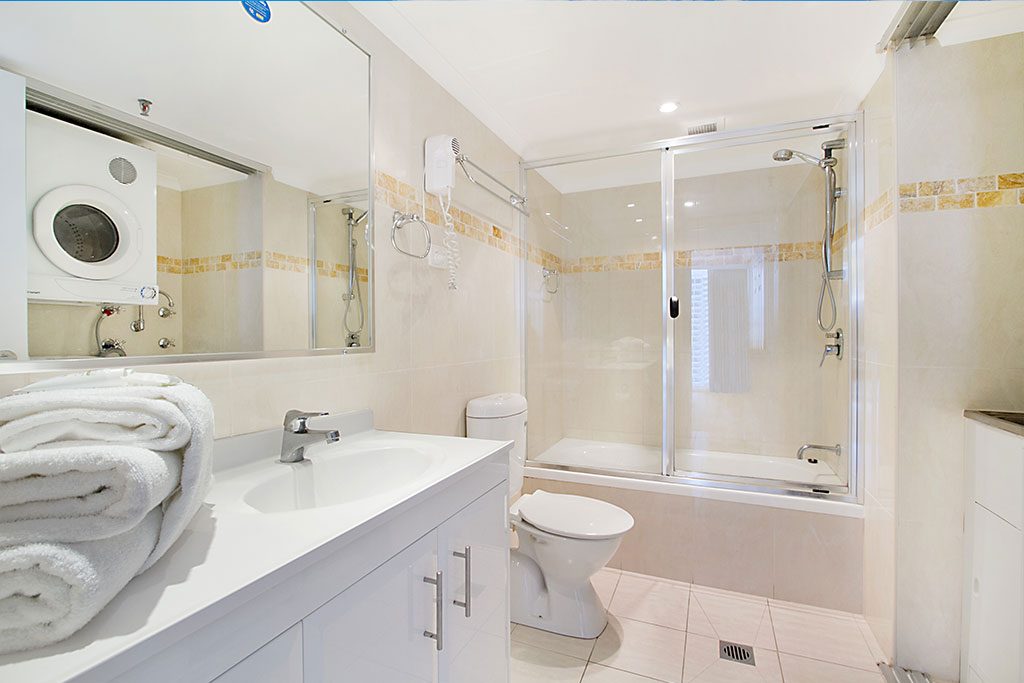 slide-02-3 bathroom main